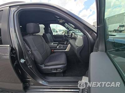 2026 Toyota Sequoia SR5 - zdjęcie 16 z 19 - miniatura