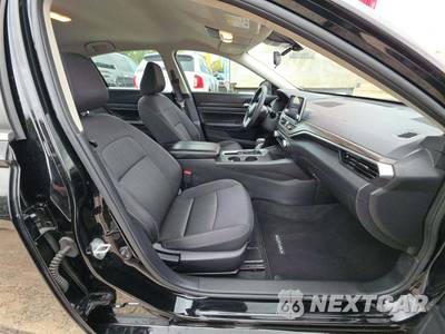 2025 Nissan Altima SV - zdjęcie 18 z 21 - miniatura