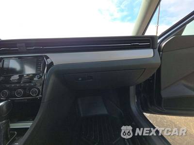 2021 Volkswagen Passat 2.0T SE - zdjęcie 16 z 20 - miniatura