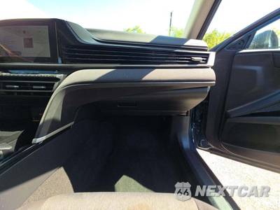 2025 Toyota Camry LE - zdjęcie 19 z 20 - miniatura