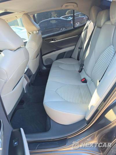 2020 Toyota Camry SE - zdjęcie 10 z 23 - miniatura