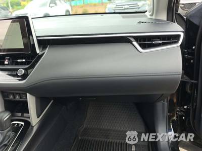 2025 Toyota Corolla Cross XLE - zdjęcie 16 z 17 - miniatura