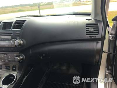 2010 Toyota Highlander SE - zdjęcie 20 z 21 - miniatura