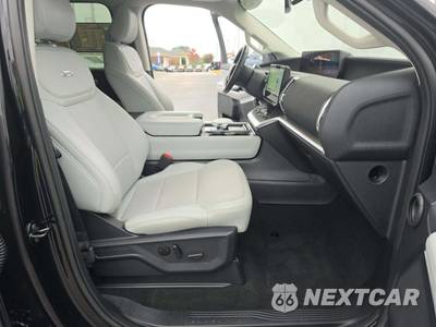 2025 Ford Expedition Platinum - zdjęcie 19 z 21 - miniatura