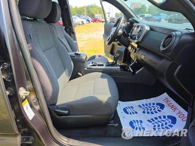 2017 Toyota Tacoma TRD Sport Crew Cab Medium Bed - zdjęcie 15 z 18 - miniatura