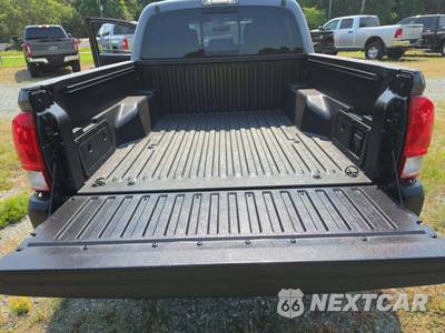 2017 Toyota Tacoma TRD Sport Crew Cab Medium Bed - zdjęcie 11 z 18 - miniatura
