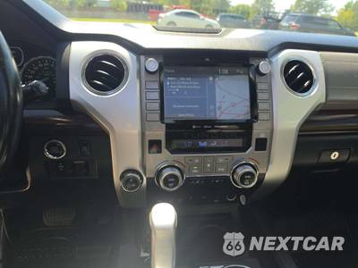 2020 Toyota Tundra Limited Crew Cab Short Bed - zdjęcie 10 z 21 - miniatura