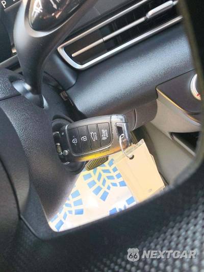 2021 Hyundai Elantra SE - zdjęcie 5 z 18 - miniatura