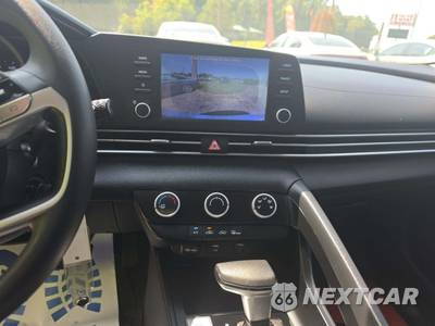 2021 Hyundai Elantra SE - zdjęcie 7 z 18 - miniatura