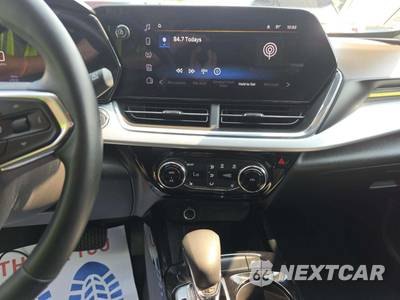 2025 Chevrolet Trax LT - zdjęcie 7 z 17 - miniatura