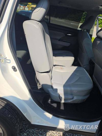 2022 Toyota Highlander XLE - zdjęcie 17 z 21 - miniatura