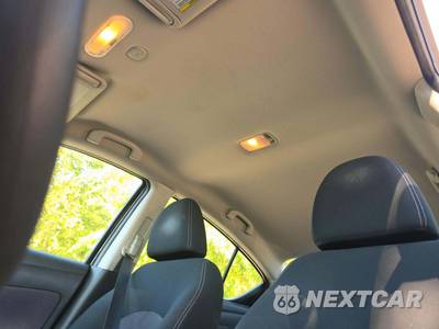 2015 Nissan Versa SV - zdjęcie 8 z 21 - miniatura