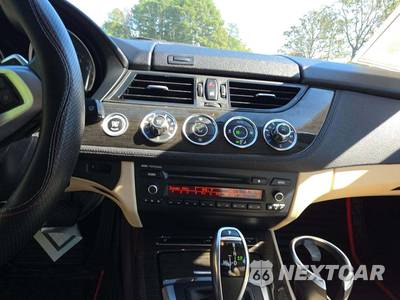 2014 BMW Z4 Roadster sDrive28i - zdjęcie 10 z 18 - miniatura