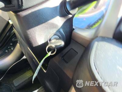 2017 Toyota RAV4 LE - zdjęcie 8 z 26 - miniatura