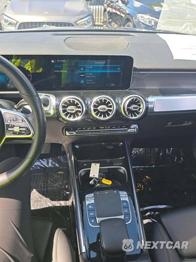 2020 Mercedes-Benz GLB 250 - zdjęcie 10 z 28 - miniatura