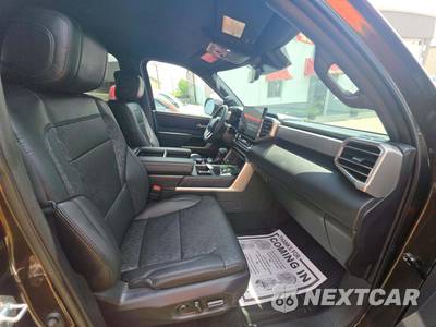 2025 Toyota Tundra i-FORCE MAX Limited Crew Cab Short Bed - zdjęcie 18 z 24 - miniatura