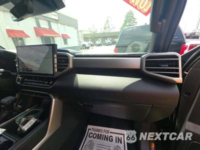 2025 Toyota Tundra i-FORCE MAX Limited Crew Cab Short Bed - zdjęcie 19 z 24 - miniatura