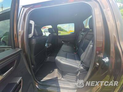 2025 Toyota Tundra i-FORCE MAX Limited Crew Cab Short Bed - zdjęcie 13 z 24 - miniatura