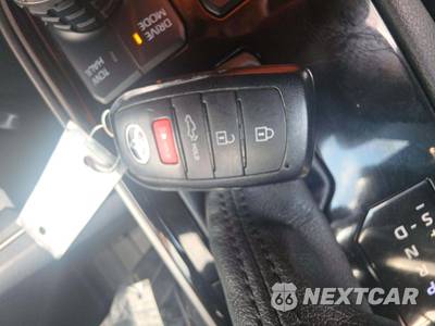 2025 Toyota Tundra i-FORCE MAX Limited Crew Cab Short Bed - zdjęcie 8 z 24 - miniatura