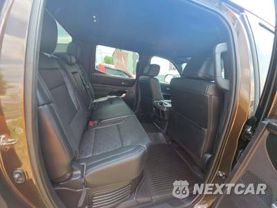 2025 Toyota Tundra i-FORCE MAX Limited Crew Cab Short Bed - zdjęcie 16 z 24 - miniatura