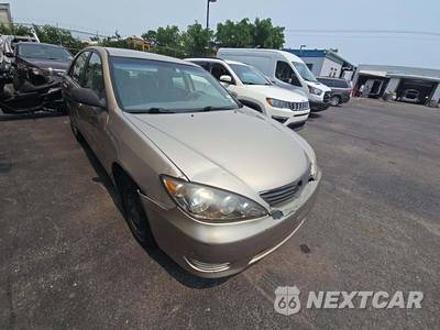 2005 Toyota Camry LE - zdjęcie 4 z 36 - miniatura