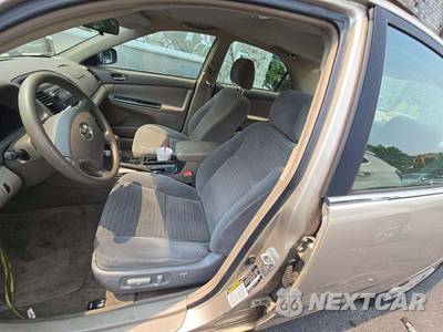 2005 Toyota Camry LE - zdjęcie 6 z 36 - miniatura