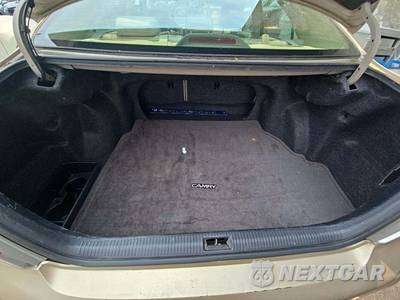 2005 Toyota Camry LE - zdjęcie 14 z 36 - miniatura