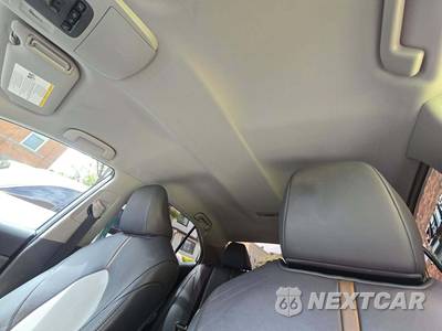 2020 Toyota Camry XLE - zdjęcie 11 z 22 - miniatura