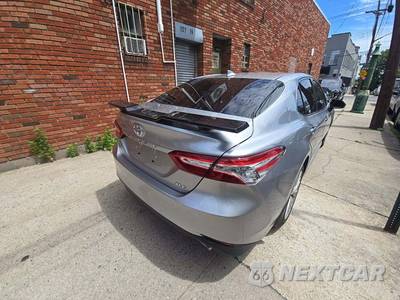 2020 Toyota Camry XLE - zdjęcie 3 z 22 - miniatura