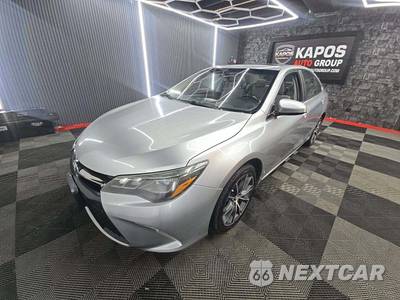 2015 Toyota Camry XSE - zdjęcie 1 z 28 - miniatura