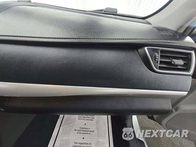 2015 Toyota Camry XSE - zdjęcie 19 z 28 - miniatura