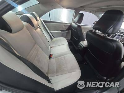 2015 Toyota Camry XSE - zdjęcie 16 z 28 - miniatura