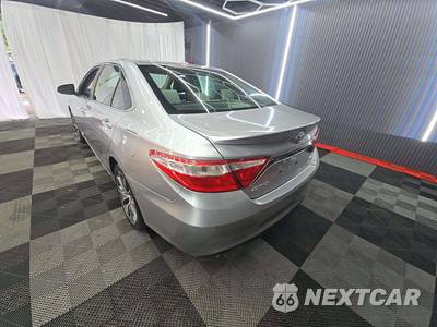 2015 Toyota Camry XSE - zdjęcie 2 z 28 - miniatura