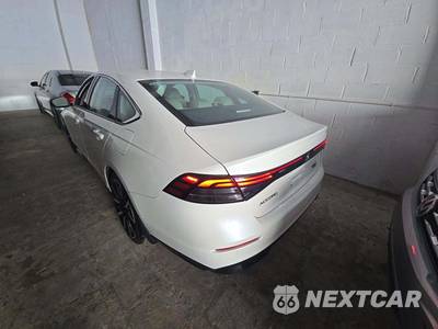 2023 Honda Accord Hybrid Touring w/o BSI - zdjęcie 2 z 23 - miniatura