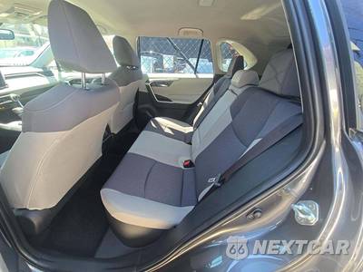 2025 Toyota RAV4 Hybrid XLE - zdjęcie 13 z 22 - miniatura