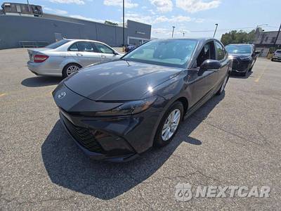 2025 Toyota Camry LE - zdjęcie 1 z 23 - miniatura