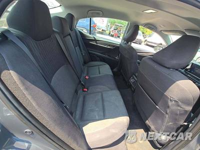 2025 Toyota Camry LE - zdjęcie 16 z 23 - miniatura