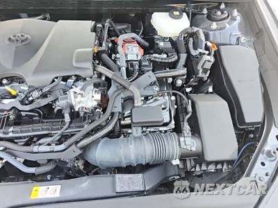 2025 Toyota Camry LE - zdjęcie 21 z 23 - miniatura