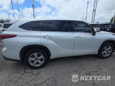 2022 Toyota Highlander LE - zdjęcie 5 z 28 - miniatura