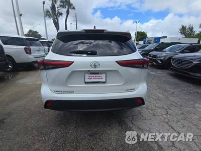 2022 Toyota Highlander LE - zdjęcie 4 z 28 - miniatura