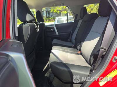 2019 Toyota 4Runner SR5 - zdjęcie 13 z 24 - miniatura