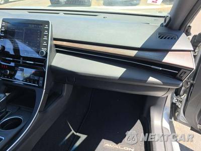 2019 Toyota Avalon XLE - zdjęcie 19 z 33 - miniatura