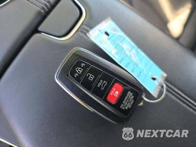 2019 Toyota Avalon XLE - zdjęcie 8 z 33 - miniatura