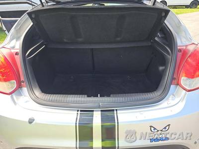 2014 Hyundai Veloster Turbo w/Blue Interior - zdjęcie 11 z 20 - miniatura