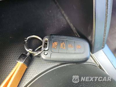 2014 Hyundai Veloster Turbo w/Blue Interior - zdjęcie 5 z 20 - miniatura