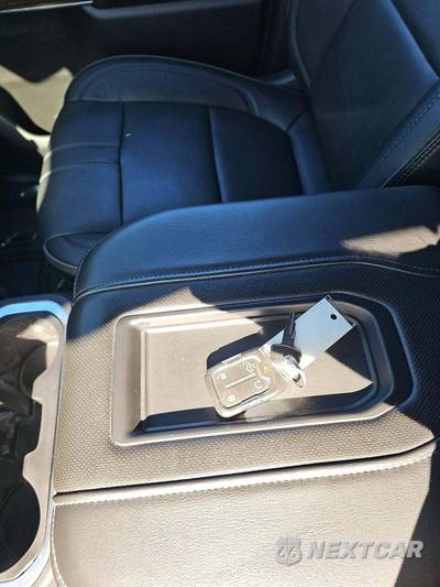 2019 Chevrolet Silverado 1500 High Country Crew Cab Short Bed 3LZ - zdjęcie 8 z 20 - miniatura