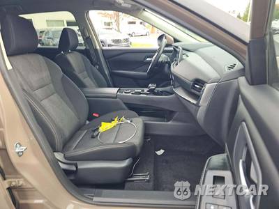 2025 Nissan Rogue SV - zdjęcie 18 z 20 - miniatura