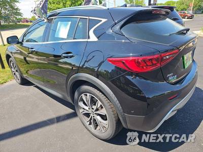 2017 INFINITI Premium - zdjęcie 2 z 23 - miniatura