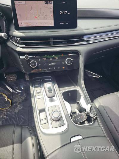 2025 INFINITI LUXE - zdjęcie 10 z 20 - miniatura