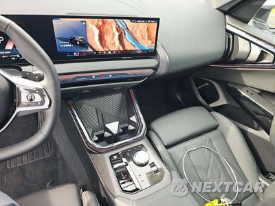 2026 BMW X3 30 xDrive - zdjęcie 10 z 20 - miniatura
